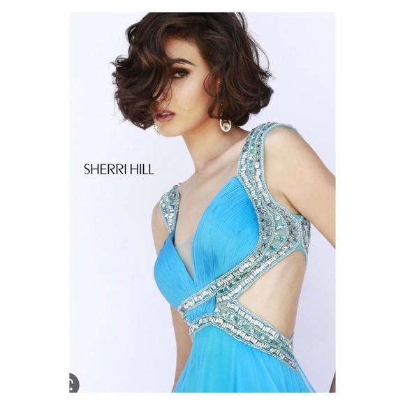 NWT SHERRI HILL Blue Crystal Beaded Cutout Open Back Grecian Gown Size 6 Prom - Picture 2 of 13